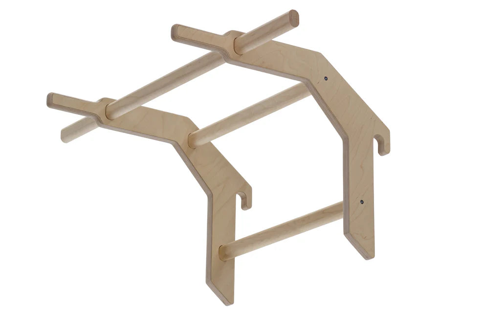 Échelle murale en bois avec barre de traction